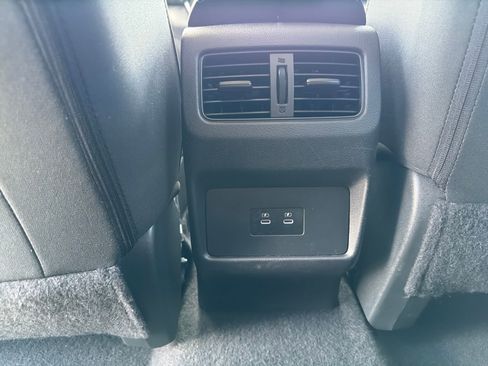 Certified 2024 Nissan Rogue SV FWD image 30
