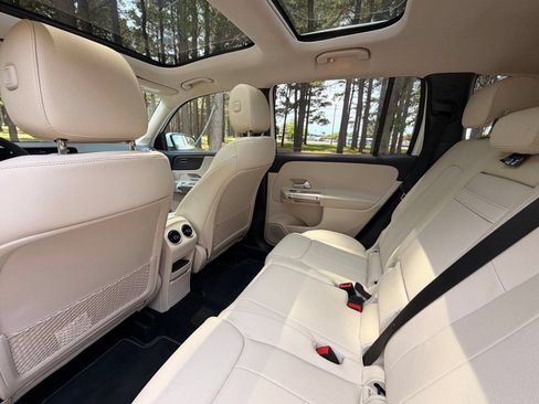 Used 2022 Mercedes-Benz GLB 250 image 14