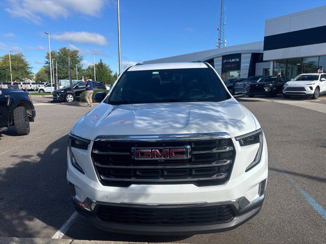 Used 2024 GMC Acadia Elevation w/ Luxury Package FWD image 2