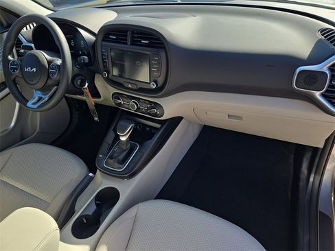 New 2025 Kia Soul LX image 13