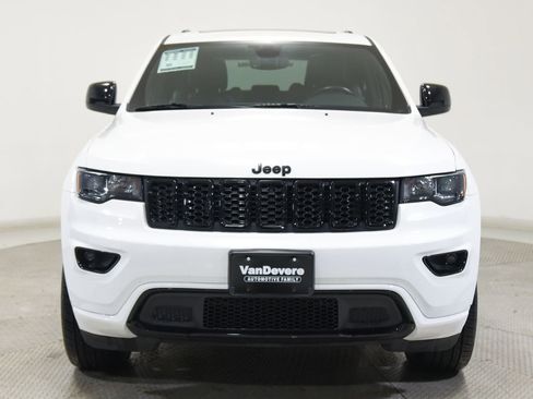 Used 2022 Jeep Grand Cherokee Laredo X AWD/4WD image 5