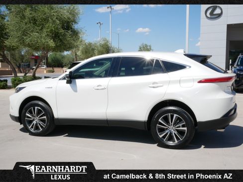Used 2021 Toyota Venza LE w/ Carpet Mat Package (TMS) AWD/4WD image 5