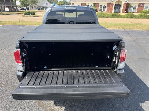 Used 2019 Toyota Tacoma Limited RWD image 7