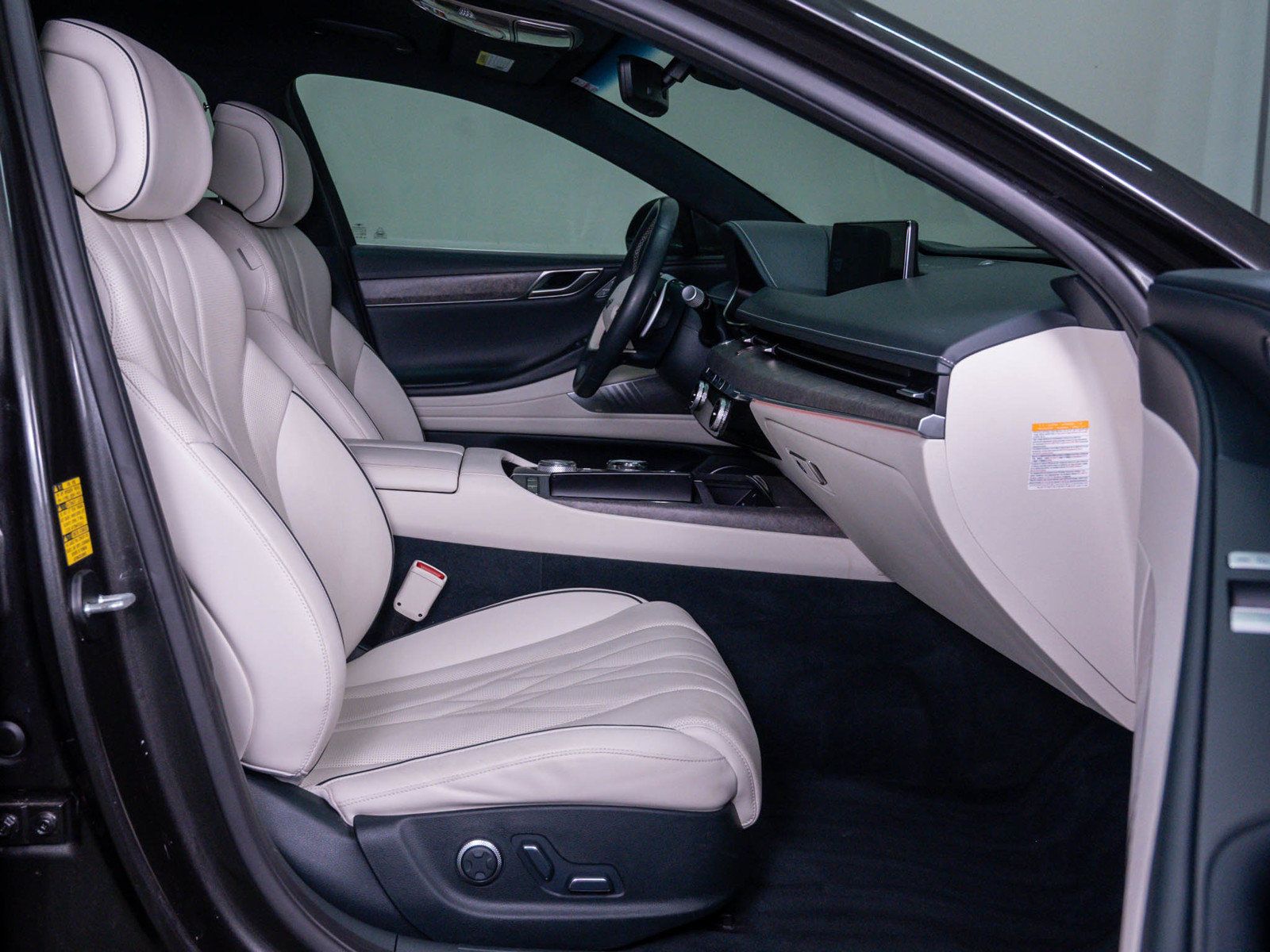 Used 2023 Genesis Electrified G80 AWD/4WD image 10