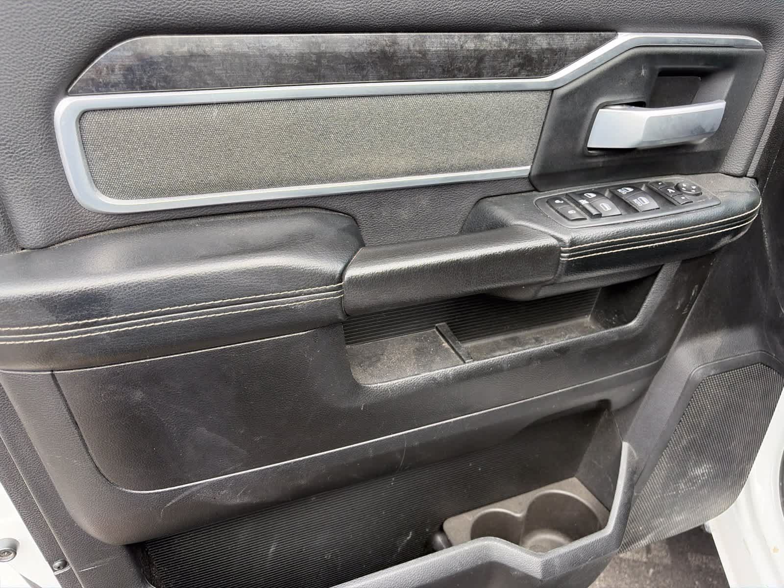 Used 2020 RAM 2500 Big Horn w/ Night Edition AWD/4WD image 15