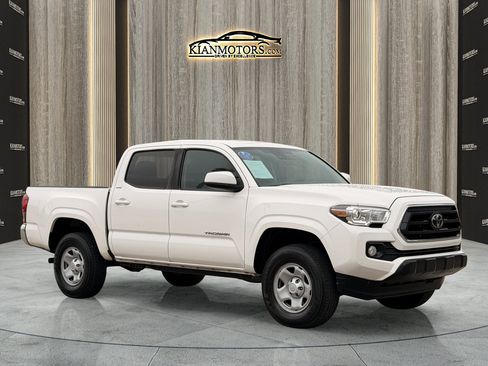 Used 2022 Toyota Tacoma SR5 RWD image 1