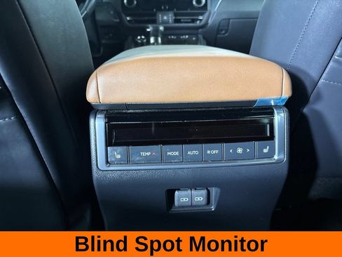 Used 2024 Lexus GX 550 w/ Cold Area Package AWD/4WD image 24