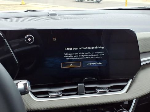 New 2026 Chevrolet Equinox LT w/ Convenience Package II image 10