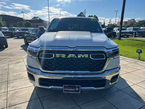 Used 2025 RAM 1500 Big Horn AWD/4WD image 2