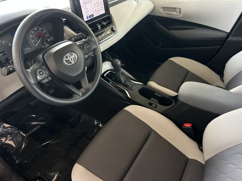 Used 2024 Toyota Corolla LE FWD image 9