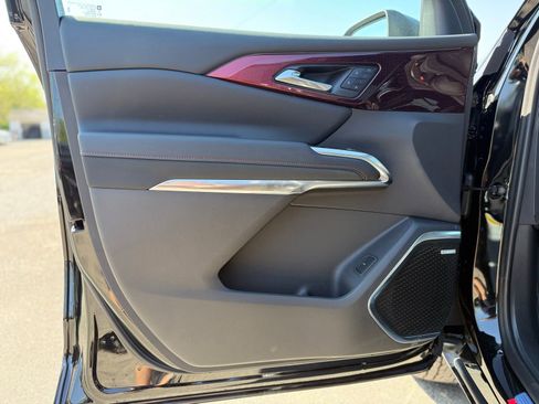 New 2026 Chevrolet Traverse RS AWD/4WD image 15