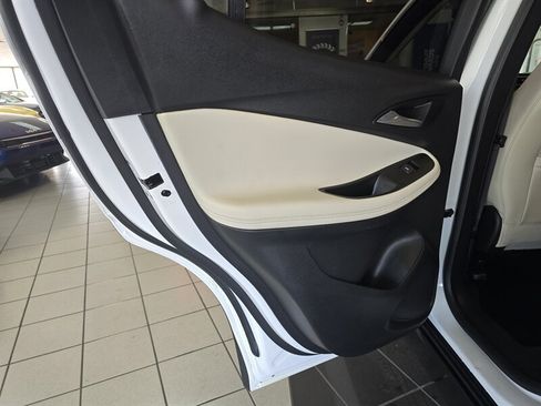 Used 2021 Buick Encore GX Preferred w/ Cold Weather Comfort Package FWD image 10