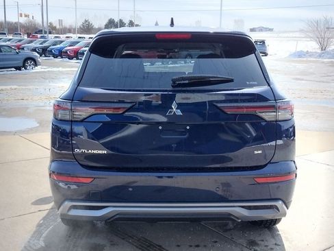 New 2026 Mitsubishi Outlander SE image 17