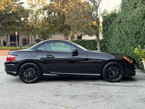 Used 2012 Mercedes-Benz SLK 350 image 6