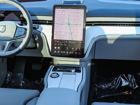 New 2025 Volvo EX90 Plus w/ Protection Package Premier image 15