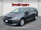 Used 2023 Chrysler Voyager LX image 3