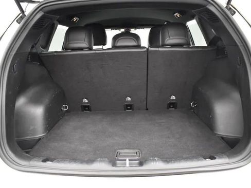 Used 2025 Jeep Compass Limited image 16