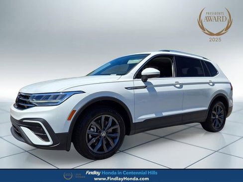 Used 2022 Volkswagen Tiguan SE w/ Panoramic Sunroof Package FWD image 1