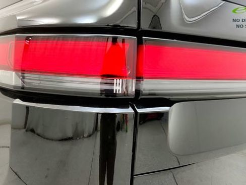 Used 2024 Rivian R1S Adventure AWD/4WD image 27