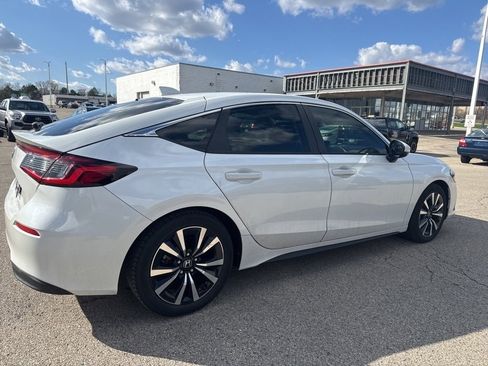 Used 2024 Honda Civic EX-L image 3