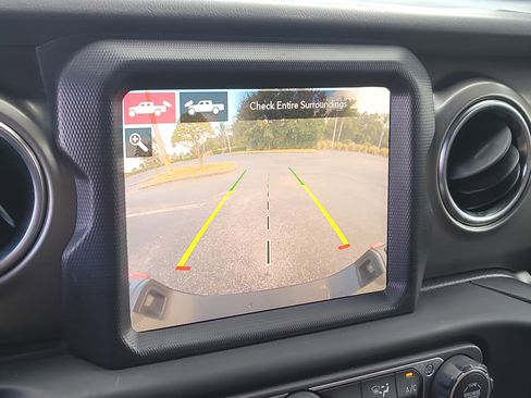 Used 2020 Jeep Gladiator Rubicon image 27