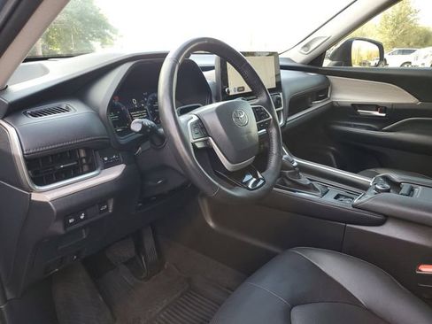 Used 2024 Toyota Grand Highlander Platinum image 20