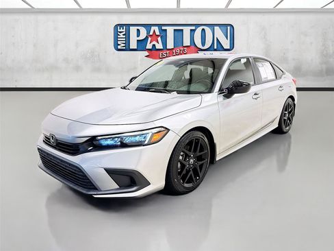 Used 2024 Honda Civic Sport image 3