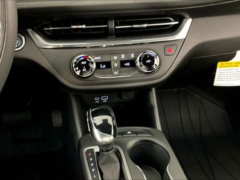 New 2026 Buick Envista Preferred w/ Advanced Safety Package image 7