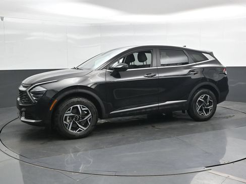 Used 2025 Kia Sportage LX AWD/4WD image 7