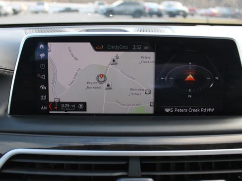 Used 2018 BMW 750i xDrive image 16