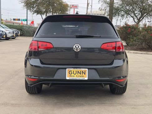 Used 2017 Volkswagen GTI SE image 6