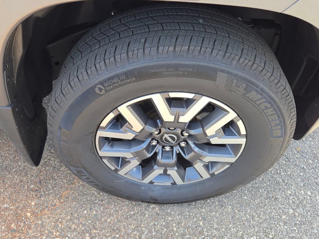 Certified 2024 Nissan Frontier SL w/ Technology Package RWD image 16