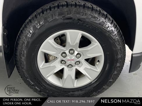 Used 2018 GMC Canyon SLE w/ SLE Convenience Package image 13