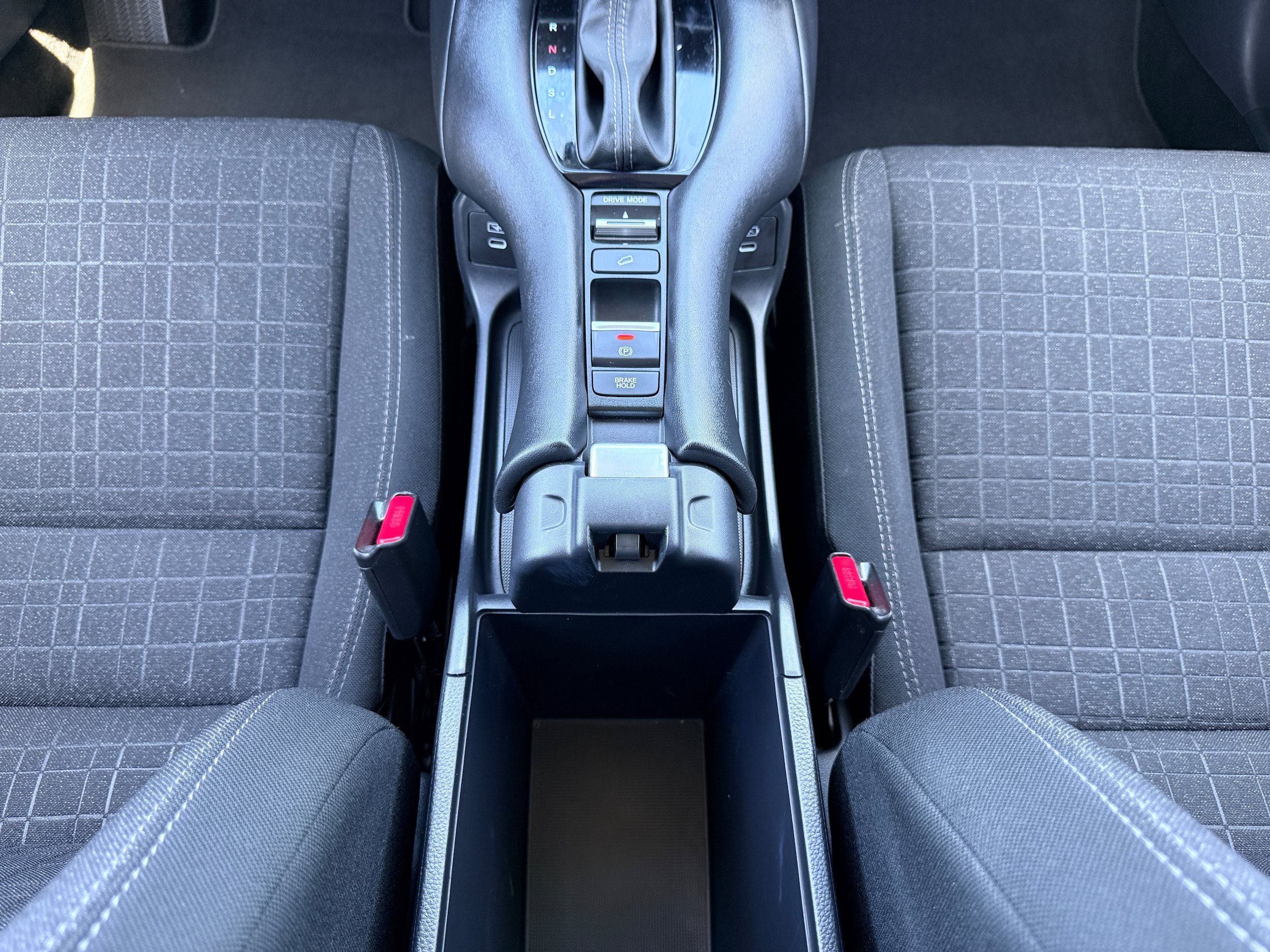 Used 2025 Honda HR-V LX image 18