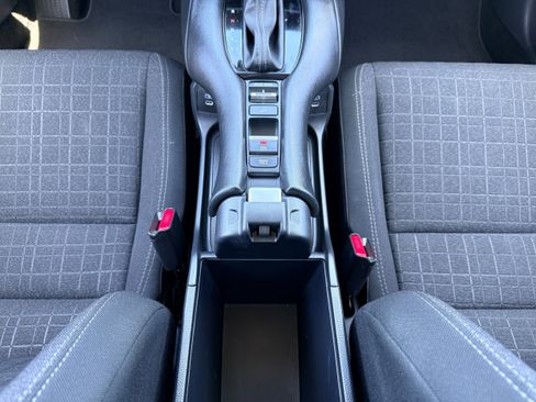 Used 2025 Honda HR-V LX image 18