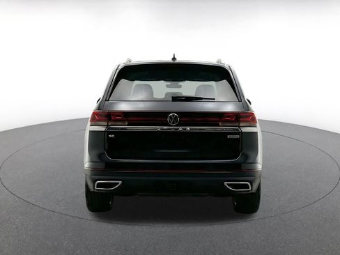 Used 2026 Volkswagen Atlas SE FWD image 8