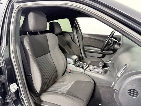 Used 2023 Dodge Charger R/T w/ Technology Group image 11