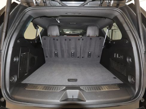 Used 2024 GMC Yukon XL Denali Ultimate AWD/4WD image 27