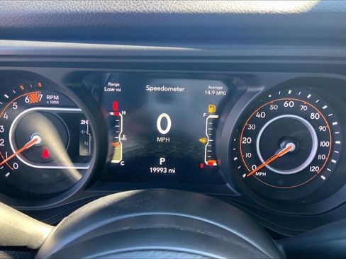 Used 2024 Jeep Wrangler Unlimited Sport AWD/4WD image 25