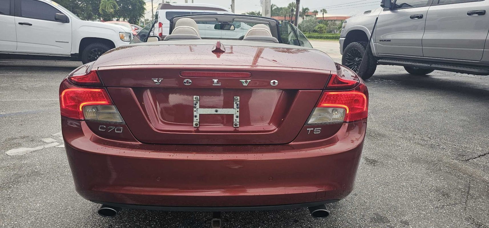 Used 2011 Volvo C70 T5 w/ Convenience Pkg FWD image 4