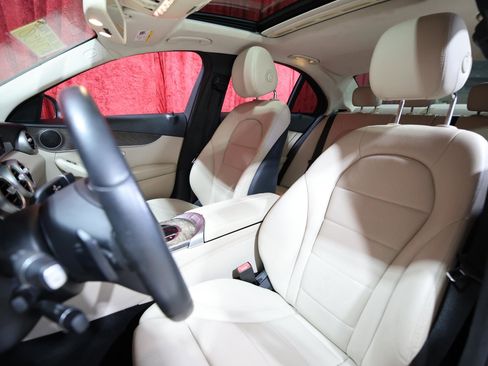 Used 2018 Mercedes-Benz C 300 Sedan image 13