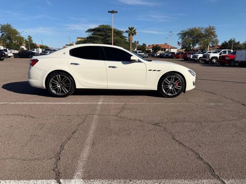 Used 2018 Maserati Ghibli S image 10