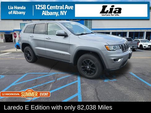 Used 2018 Jeep Grand Cherokee Laredo AWD/4WD image 1