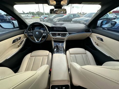 Used 2022 BMW 330e w/ Premium Package image 10