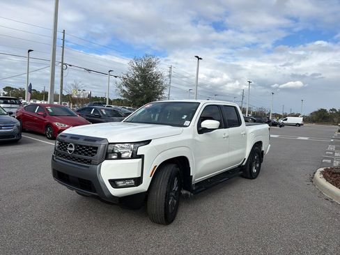 Certified 2025 Nissan Frontier SV w/ SV Convenience Package image 3