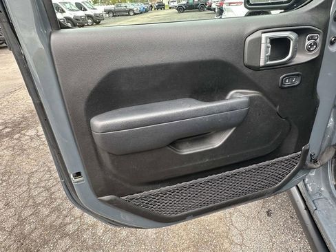 Used 2024 Jeep Wrangler Unlimited Sport AWD/4WD image 17