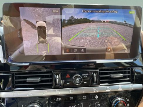 New 2026 Nissan Pathfinder Platinum FWD image 30