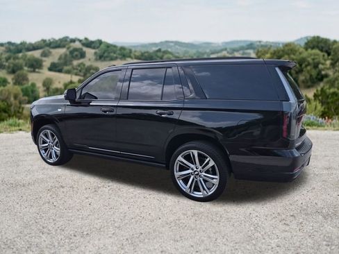 Used 2026 Cadillac Escalade Platinum Sport w/ LPO, Floor Liner Package AWD/4WD image 6