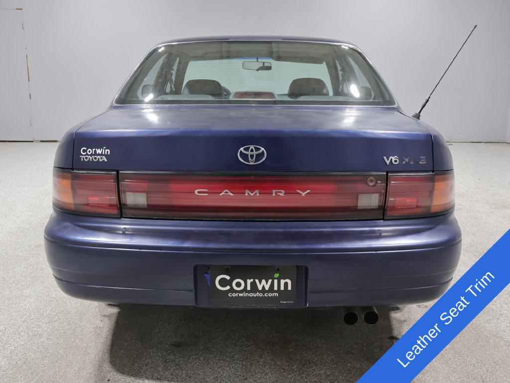Used 1994 Toyota Camry XLE FWD image 7