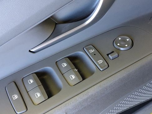 Used 2025 Hyundai Elantra Sport FWD image 27